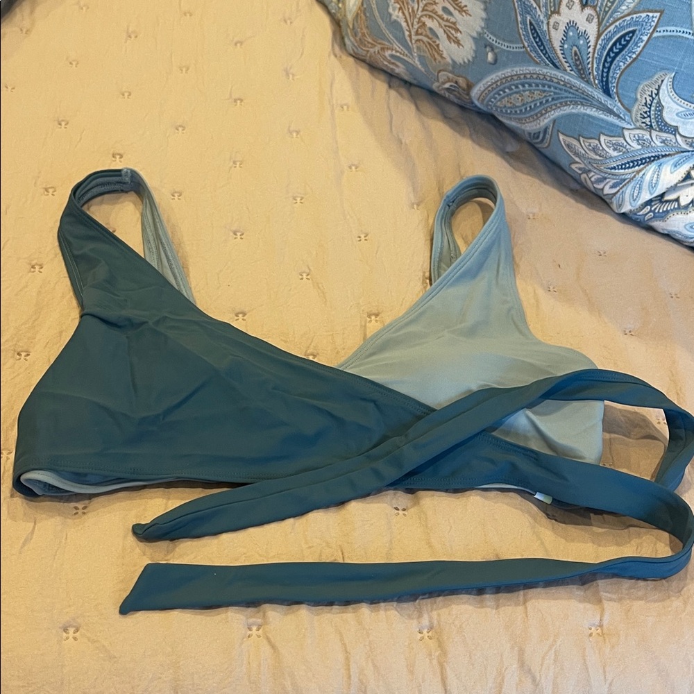 Summersalt Two-Tone Bikini Top in Teal and Light Aqua